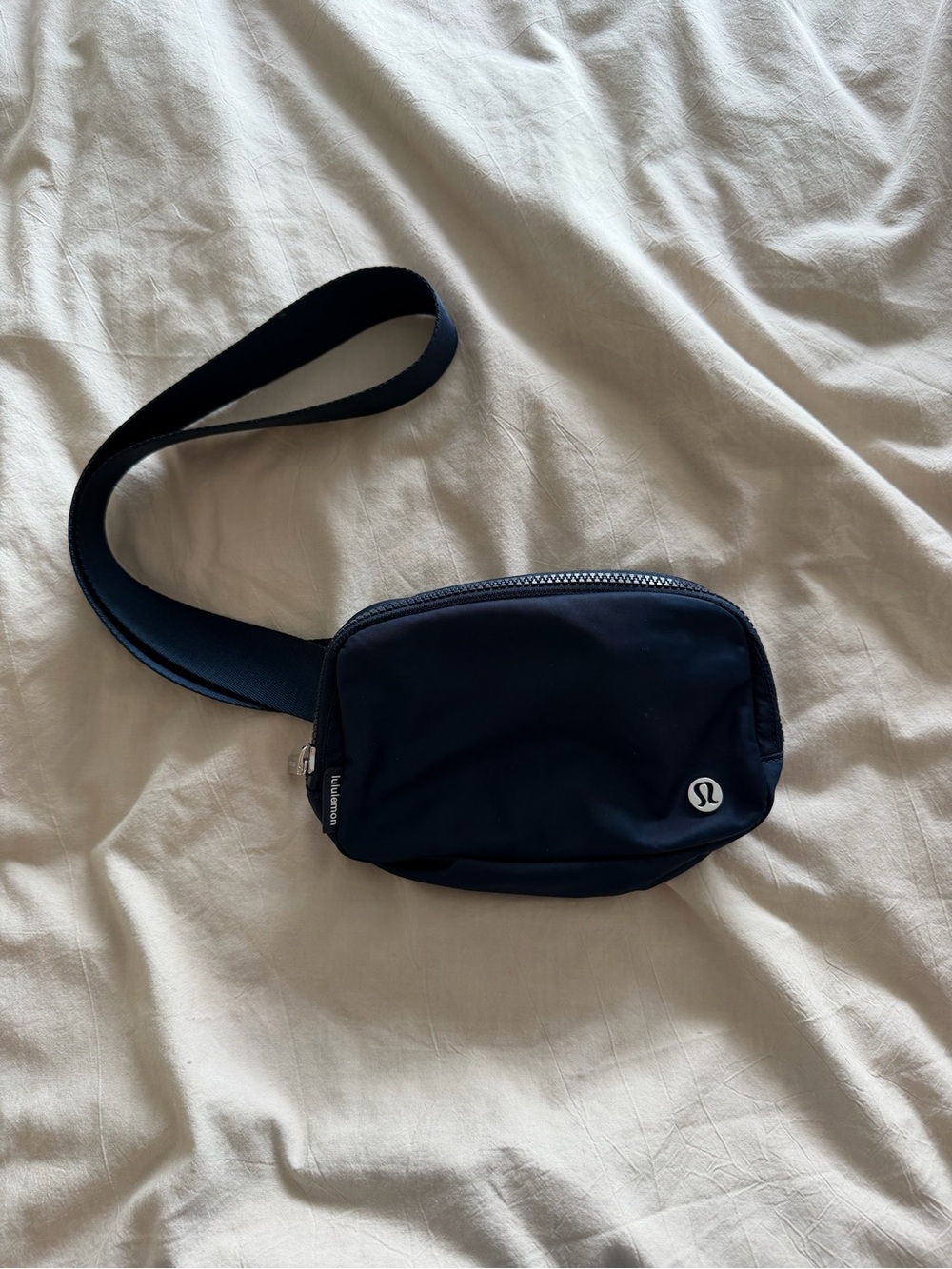 Lululemon belt back in navy